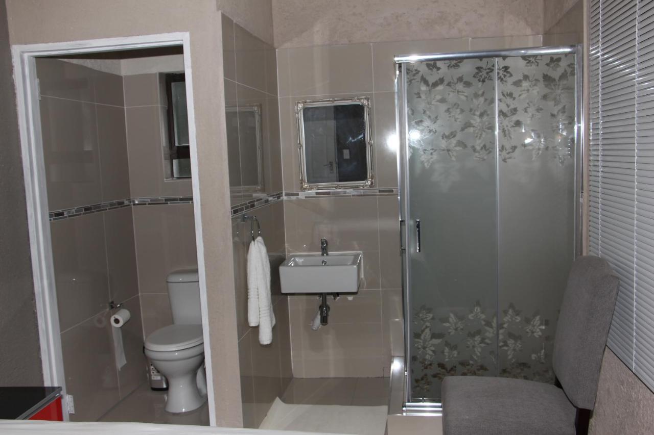 View Inn Exclusive Lodge Mbombela Bagian luar foto